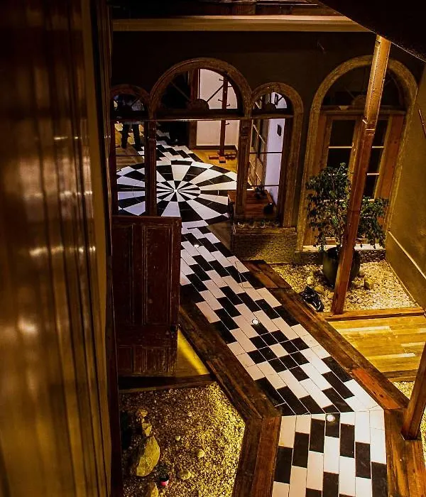 Hotel Boutique Suri-1